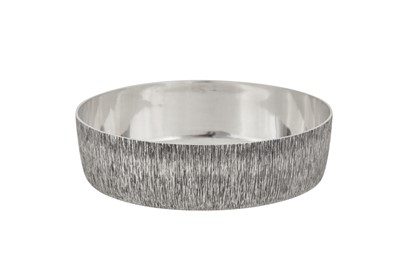 Lot 339 - An Elizabeth II modernist sterling silver dish, London 1969 by Christopher Nigel Lawrence (b. 1936)
