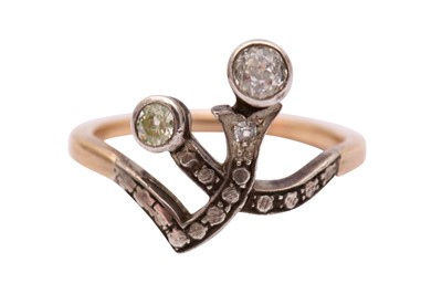 Lot 1013 - A DIAMOND RING