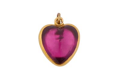 Lot 130 - AN AMETHYST LOCKET PENDANT