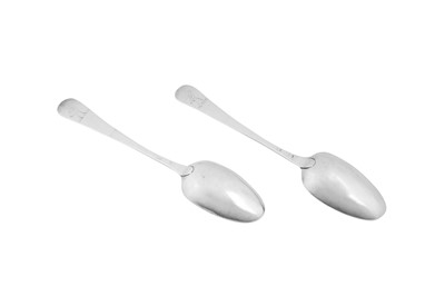 Lot 299 - A pair of mid-18th century American Colonial silver tablespoons, Philadelphia circa 1750 by Joseph Richardson Sr (1711–1784)