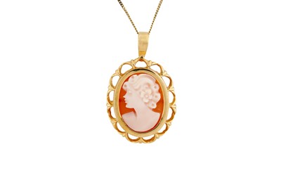 Lot 3 - A CAMEO PENDANT NECKLACE