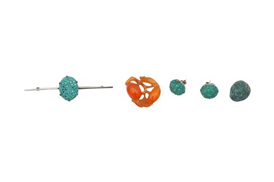 Lot 1049 - A GROUP OF JEWELLERY