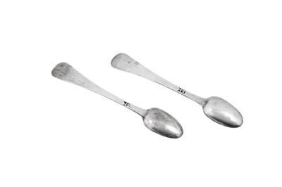 Lot 296 - A pair mid-18th century American Colonial silver child's toy teaspoons, Philadelphia circa 1760 by Edmund Milne (1724–1822)
