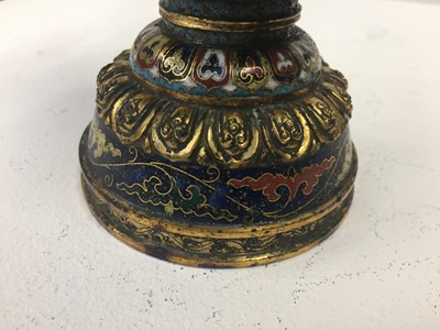 Lot 96 - *AMENDMENT* A VERY RARE CHINESE CLOISONNÉ 'LOTUS' KUNDIKA