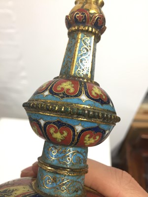 Lot 96 - *AMENDMENT* A VERY RARE CHINESE CLOISONNÉ 'LOTUS' KUNDIKA