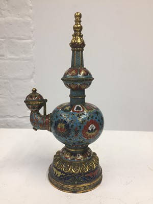 Lot 96 - *AMENDMENT* A VERY RARE CHINESE CLOISONNÉ 'LOTUS' KUNDIKA