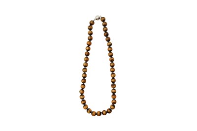 Lot 600 - λ A CHINESE SEA WILLOW CORAL NECKLACE