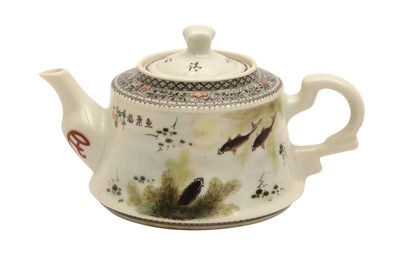 Lot 196 - A CHINESE QIANJIANG-ENAMELLED TEAPOT AND COVER