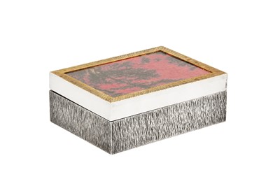 Lot 255 - An Elizabeth II modernist parcel gilt sterling silver mounted rhodonite cigarette box, Birmingham 1972 by Mappin and Webb