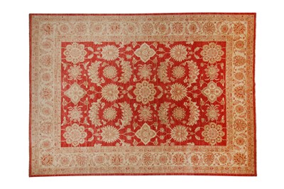 Lot 326 - A FINE ZIEGLER DESIGN CARPET