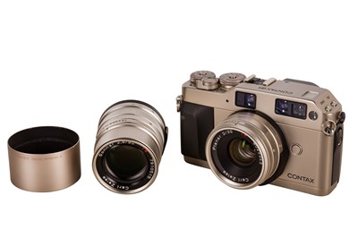 Lot 351 - A Contax G1 35mm Rangefinder Camera Outfit