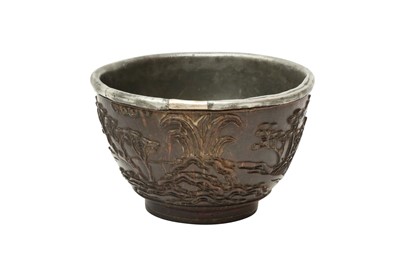 Lot 52 - A FINE CHINESE CARVED COCONUT CUP