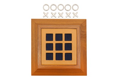 Lot 123 - A LINLEY NOUGHTS AND CROSSES SET