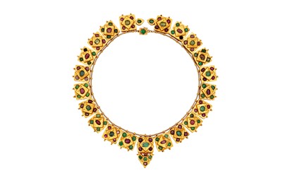 Lot 167 - AN INDIAN GOLD-FOILED GEM-SET NECKLACE