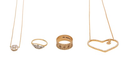 Lot 24 - A GROUP OF JEWELLERY