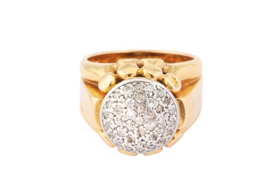 Lot 96 - A DIAMOND BOMBÉ RING