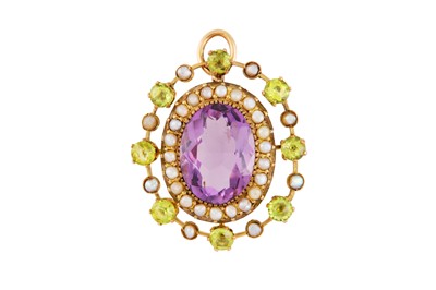 Lot 139 - AN AMETHYST AND PERIDOT PENDANT, CIRCA 1910