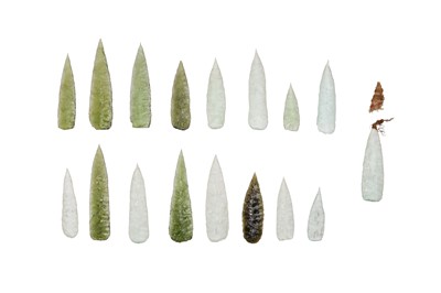 Lot 264 - INDIGENOUS AUSTRALIAN GLASS SPEAR/ARROWHEADS