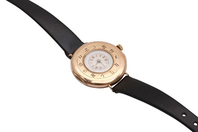 Lot 68 - AN EARLY 20TH CENTURY 9 CARAT GOLD HALF HUNTER WRISTWATCH
