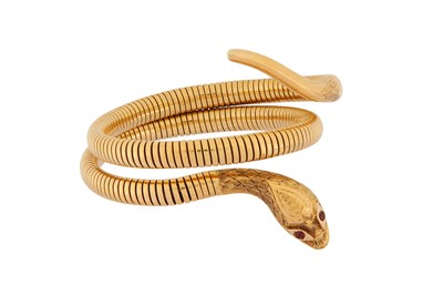 Lot 166 - A 9 CARAT GOLD SNAKE BANGLE