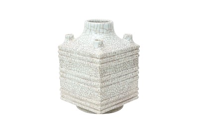 Lot 276 - A CHINESE GE-TYPE SQUARE VASE