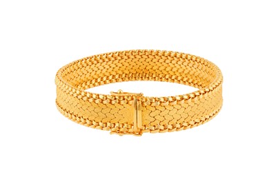 Lot 50 - A FANCY-LINK BRACELET