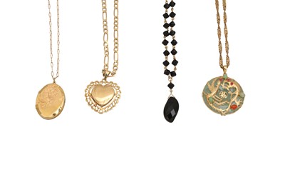 Lot 26 - A GROUP OF NECKLACES