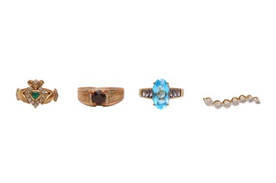 Lot 25 - A GROUP OF JEWELLERY