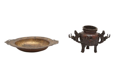 Lot 165 - A 19TH CENTURY JAPANESE BRONZE JAR AND COVER