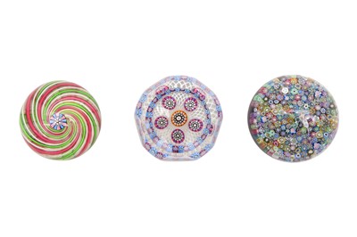 Lot 117 - A LATTICINO-GROUND PATTERNED MILLEFIORI PAPERWEIGHT