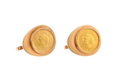 Lot 186 - A PAIR OF OVAL CUFFLINKS