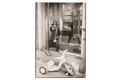 Lot 240 - Louis Faurer (1916-2001)