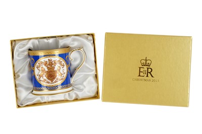 Lot 133 - QUEEN ELIZABETH II GIFTED MUG, CHRISTMAS 2013