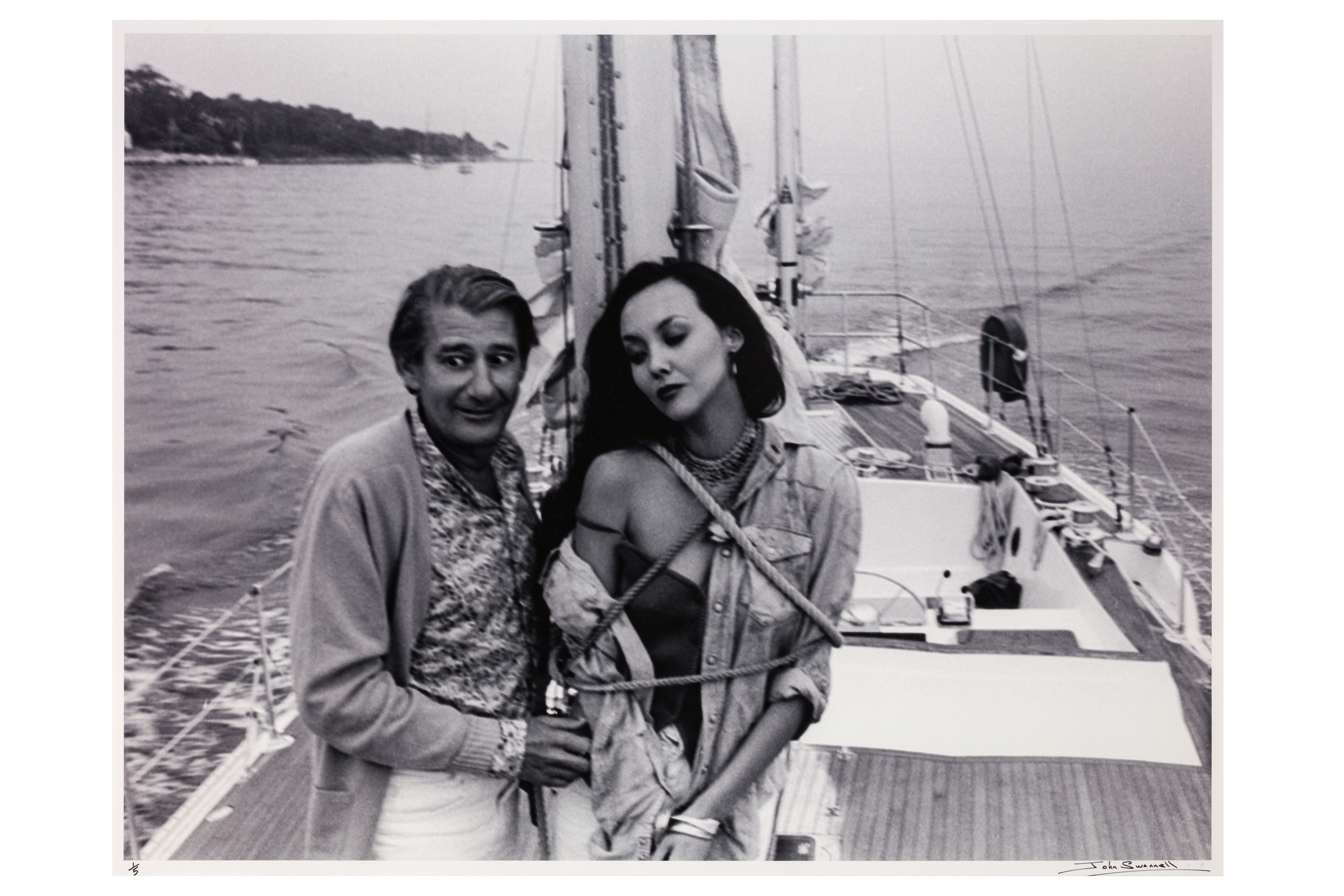 JOHN SWANNELL Twenty Years On 写真集　古本 Lot 286 - John Swannell (b.1946)