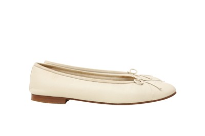 Lot 337 - Chanel Ivory CC Ballet Flat - Size 41,5