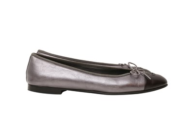 Lot 112 - Chanel Pearlised Grey CC Ballet Flat -Size 41.5