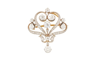 Lot 68 - A DIAMOND PENDANT/BROOCH