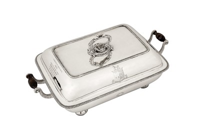 Lot 82 - A pair of early 19th century Indian colonial silver entrée dishes upon warming stands, Calcutta dated 1813 by Hamilton and Co