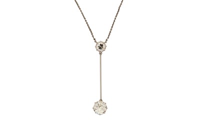 Lot 79 - A DIAMOND PENDANT NECKLACE