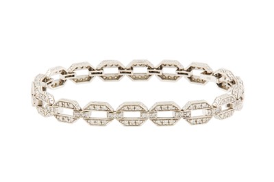 Lot 73 - A DIAMOND BRACELET