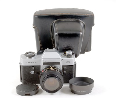 Lot 346 - Chrome Leicaflex SL with 35mm f2.8 Elmarit-R Lens.