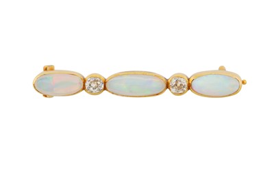 Lot 114 - AN OPAL AND DIAMOND BROOCH
