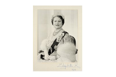 Lot 400 - Elizabeth, Queen Consort to King George VI