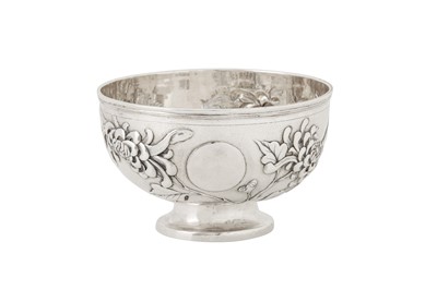 Lot 148 - An early 20th century Chinese Export silver small bowl, Shanghai circa 1910 retailed by Tuck Chang