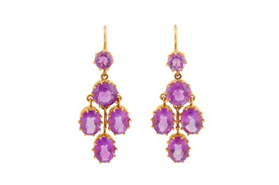 Lot 136 - A PAIR OF AMETHYST PENDENT EARRINGS