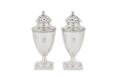 Lot 358 - A pair of George III sterling silver pepper casters, London 1795 by Robert and David Hennell II (reg. 15th July 1795)