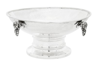 Lot 244 - A George VI 'arts and crafts' sterling silver bowl, Birmingham 1937 by A E Jones
