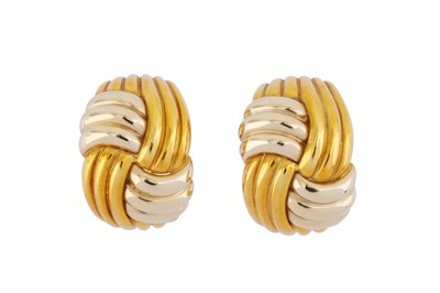 Lot 97 - A PAIR OF BI-COLOUR EARCLIPS