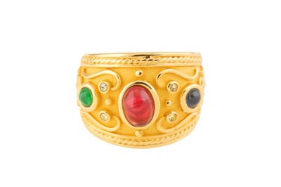 Lot 195 - A PASTE RING