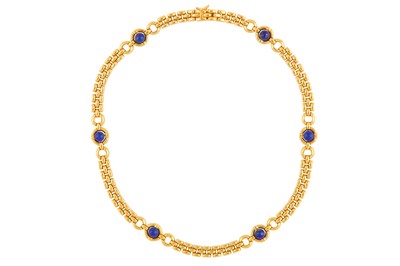 Lot 33 - A LAPIS LAZULI NECKLACE